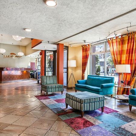 Howard Johnson By Wyndham Vancouver Downtown Esterno foto