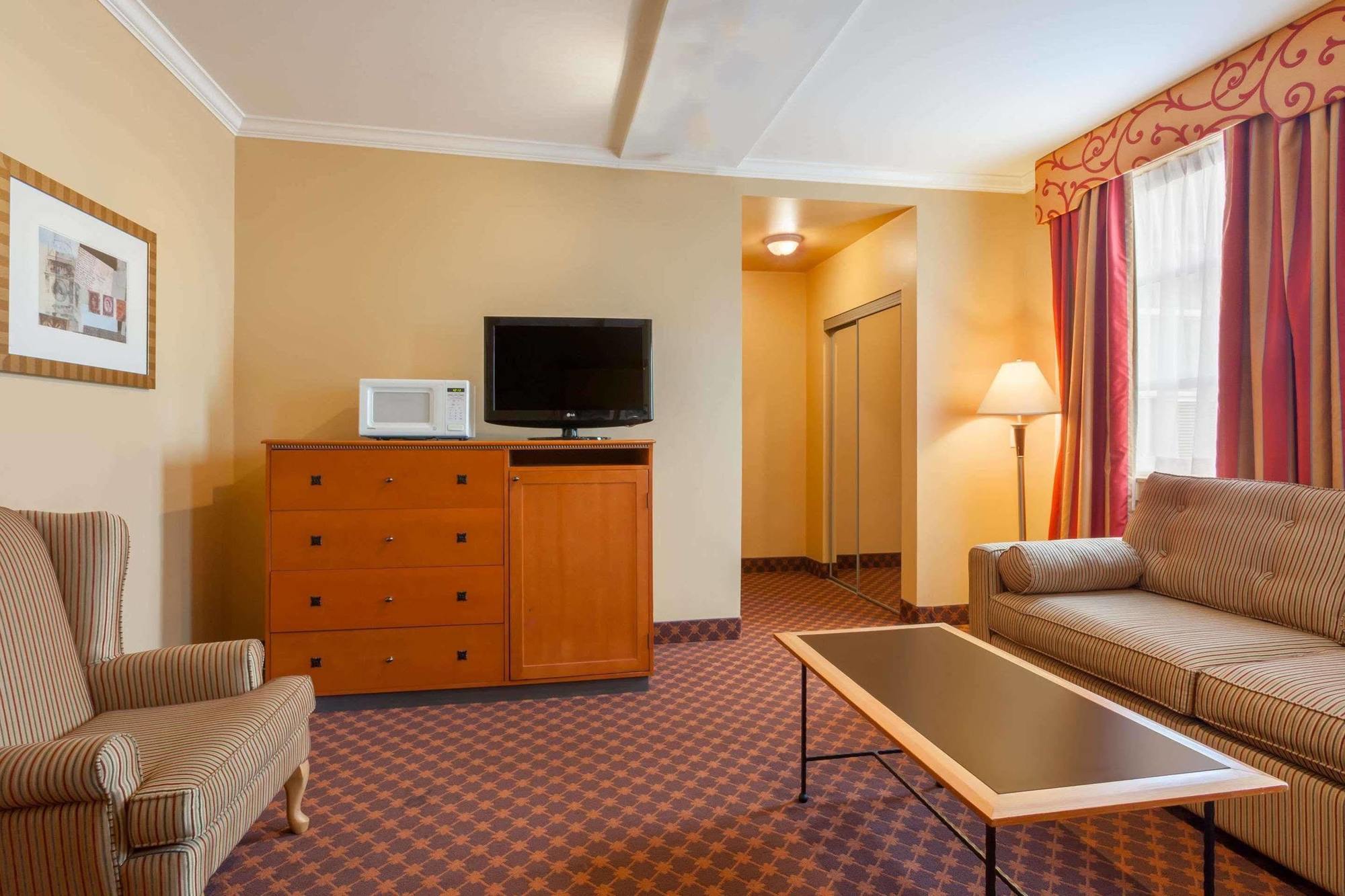 Howard Johnson By Wyndham Vancouver Downtown Esterno foto
