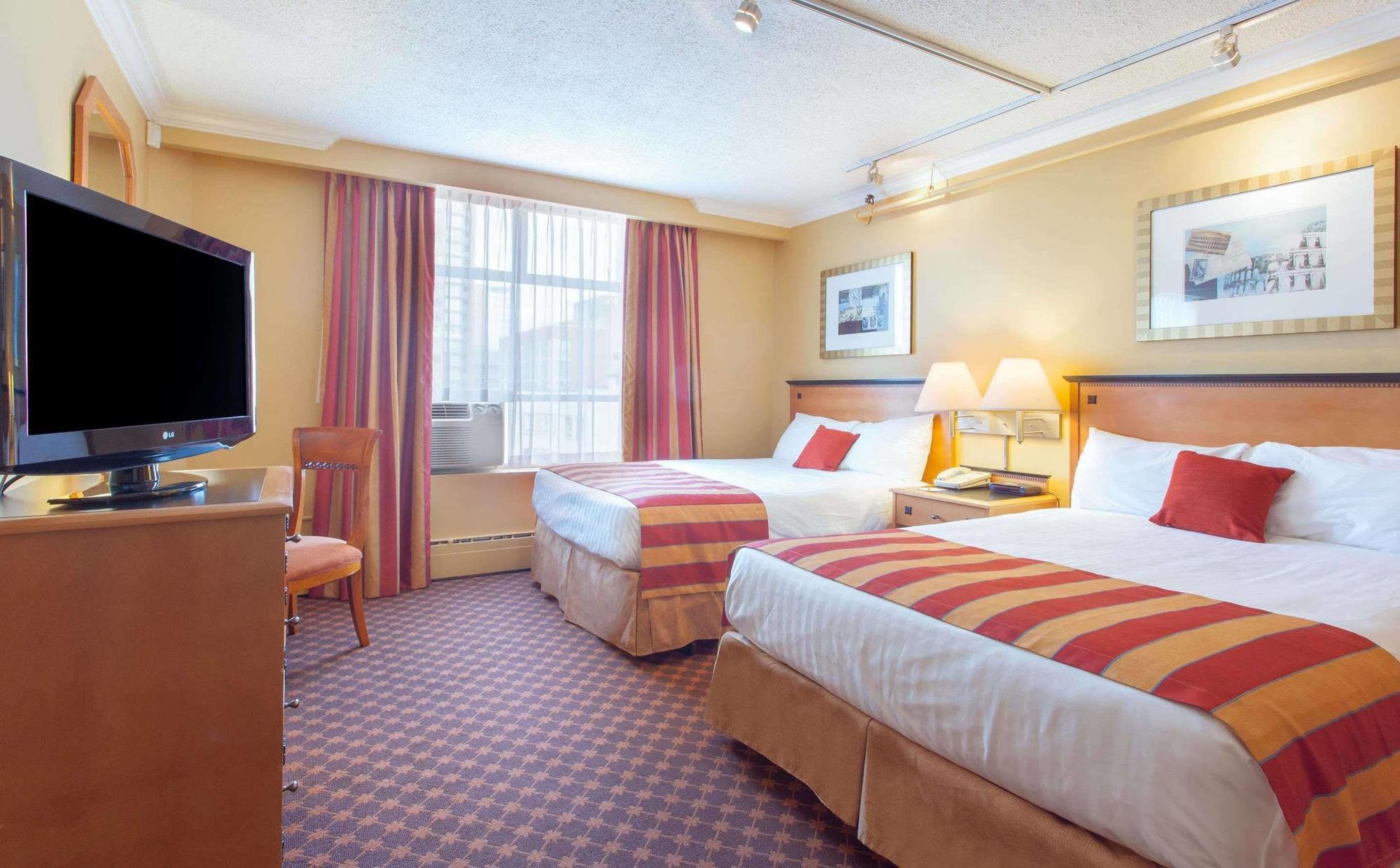 Howard Johnson By Wyndham Vancouver Downtown Esterno foto